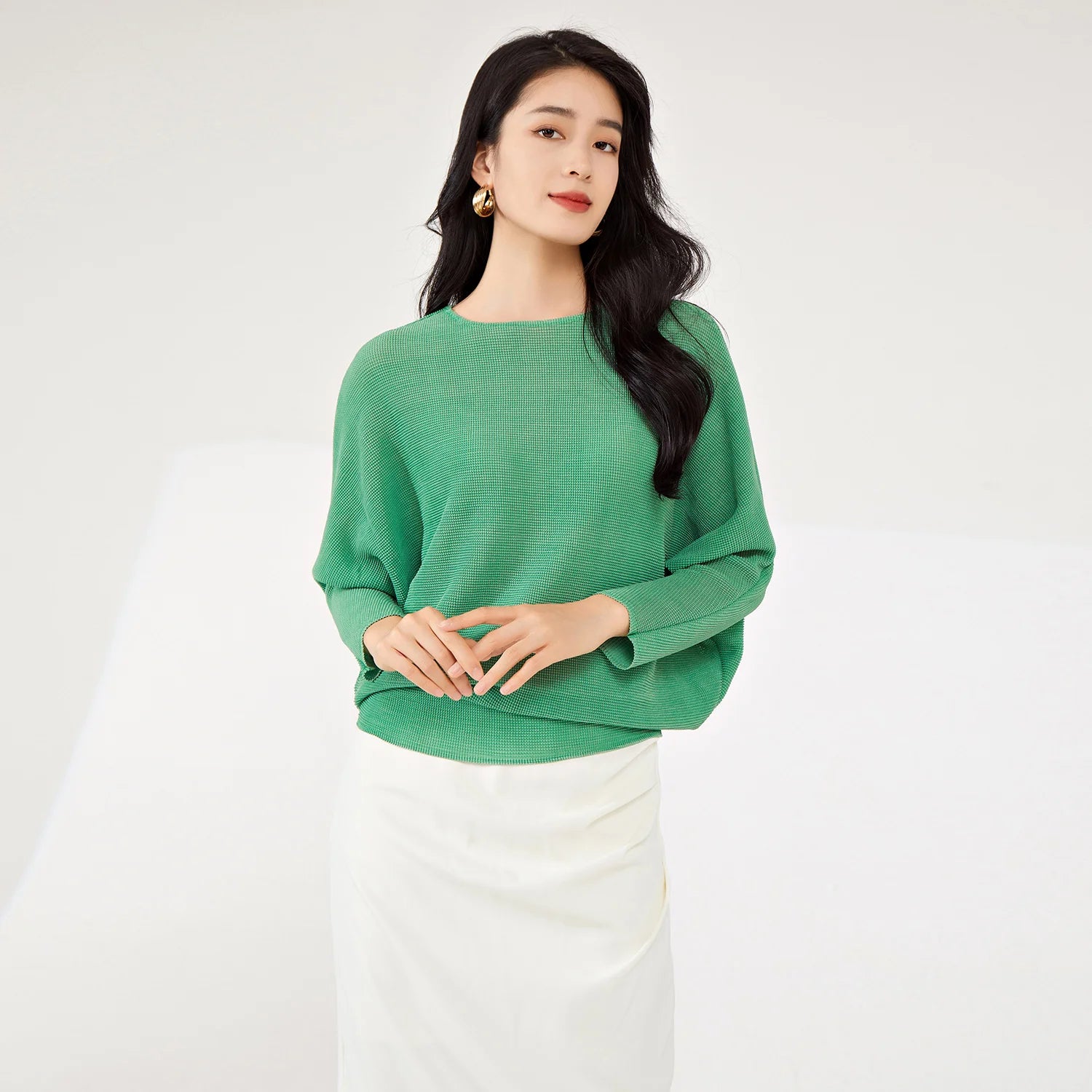 Spring & Summer Women's Casual T-Shirt New Style Pleated Loose Bat Sleeve Solid Color Woven Fabric Elastic Long-Sleeved Top
